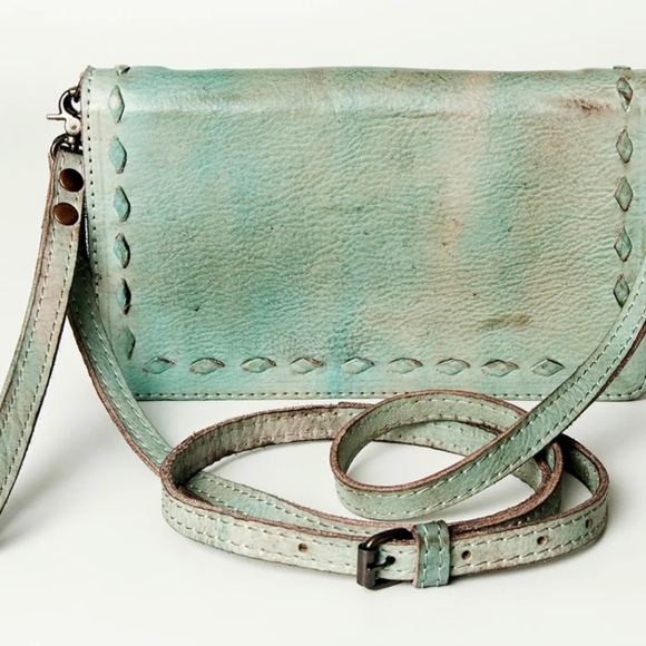 NWT - Antiqued Teal Leather Crossbody Wallet Organizer - Picture 1 of 8